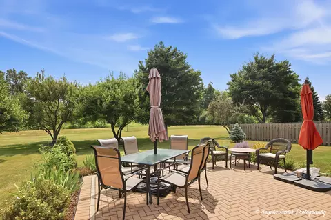 Exterior - 1806 Doolin Ave, Mchenry, IL 60050 photo 4 of 10