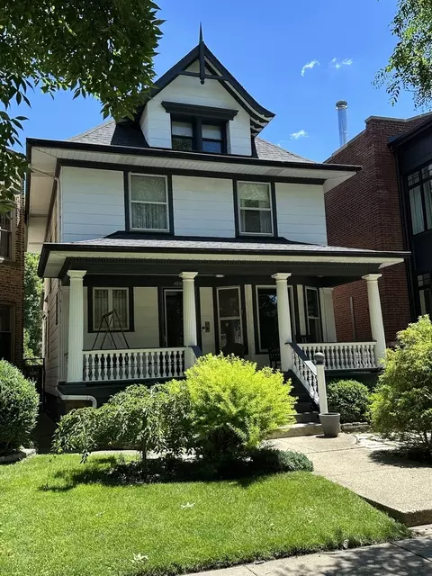 4231 N Winchester Ave, Chicago, IL 60613