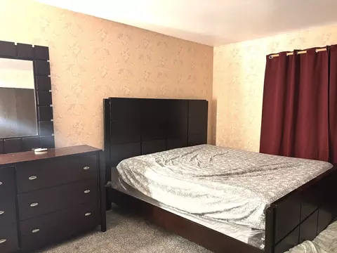 Bedroom - 495 Mchenry Rd #1B, Wheeling, IL 60090 photo 1 of 2