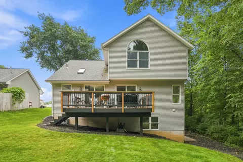 Exterior - 212 8th Ave, Hampton, IL 61256 photo 2 of 5