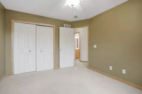 Bedroom - 212 8th Ave, Hampton, IL 61256 photo 4 of 5