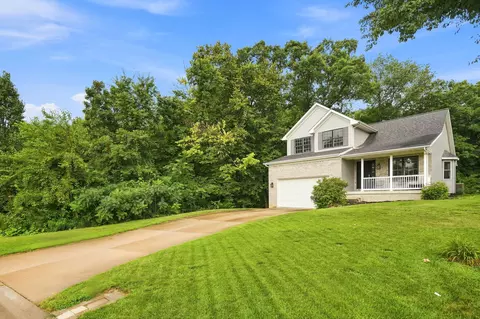 Exterior - 212 8th Ave, Hampton, IL 61256 photo 3 of 5
