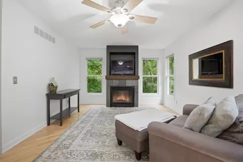 Other - 212 8th Ave, Hampton, IL 61256 photo 1 of 7
