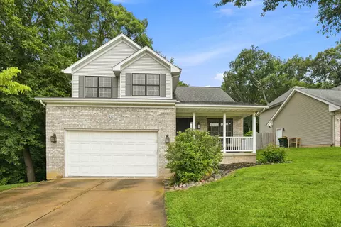 Exterior - 212 8th Ave, Hampton, IL 61256 photo 1 of 5