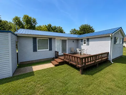 Other - 834 W 7th St, Flora, IL 62839 photo 1 of 6