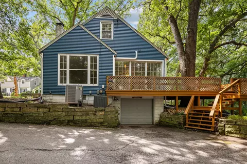 Exterior - 2301 15th Ave, Moline, IL 61265 photo 4 of 11