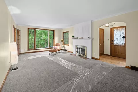 Living - 2301 15th Ave, Moline, IL 61265 photo 2 of 6