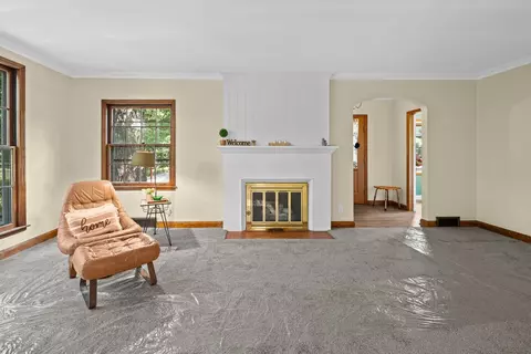 Living - 2301 15th Ave, Moline, IL 61265 photo 3 of 6