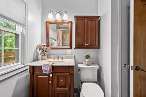 Bath - 2301 15th Ave, Moline, IL 61265 photo 2 of 6