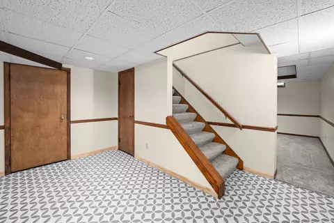 Entry Way - 2301 15th Ave, Moline, IL 61265 photo 5 of 5