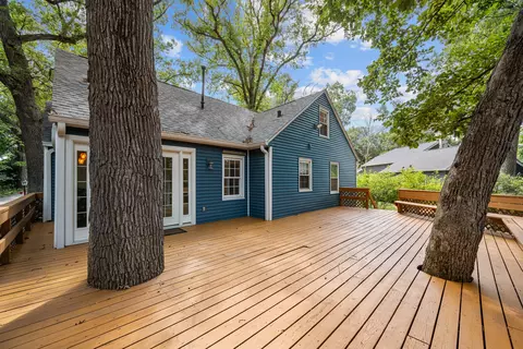 Exterior - 2301 15th Ave, Moline, IL 61265 photo 7 of 11
