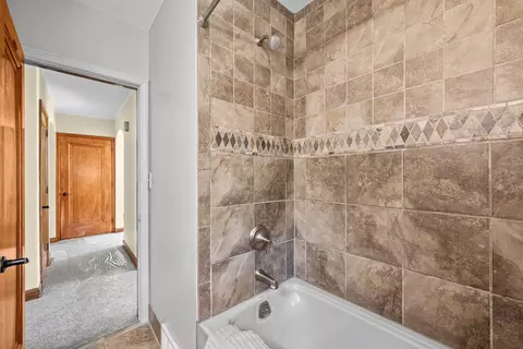 Bath - 2301 15th Ave, Moline, IL 61265 photo 3 of 6
