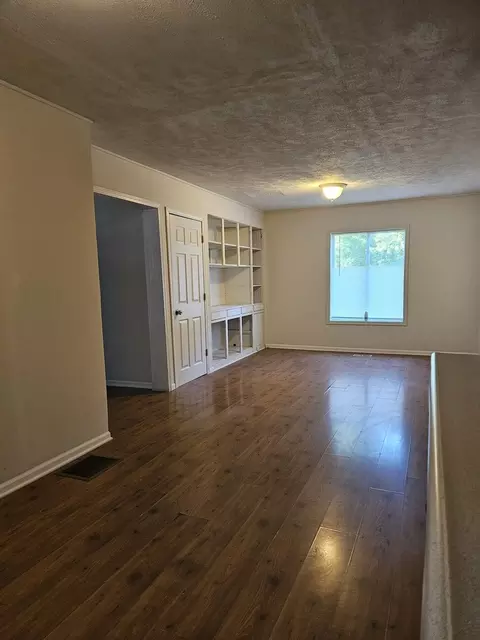 Living - 105 N 7th St, Cornell, IL 61319 photo 1 of 2