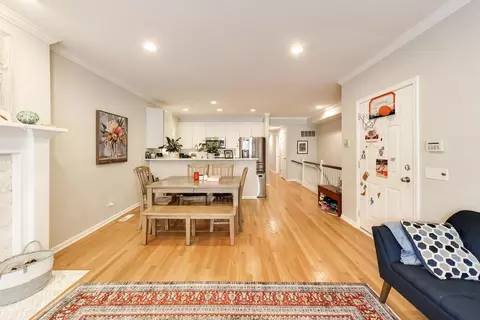 Dining - 3111 N Seminary Ave #1N, Chicago, IL 60657 photo 3 of 3