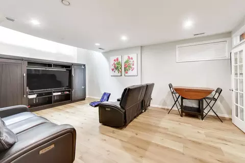 Living - 3111 N Seminary Ave #1N, Chicago, IL 60657 photo 2 of 2