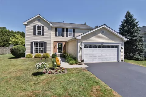 515 Shallow Cove Rd, Lake Zurich, IL 60047