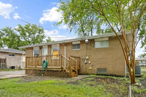 Exterior - 326 E Alden Dr, Addison, IL 60101 photo 3 of 5