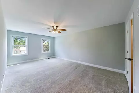 Bedroom - 5502 Groveside Ln, Rolling Meadows, IL 60008 photo 1 of 10