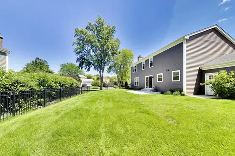 Exterior - 5502 Groveside Ln, Rolling Meadows, IL 60008 photo 8 of 8