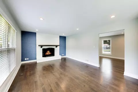 Living - 5502 Groveside Ln, Rolling Meadows, IL 60008 photo 4 of 6