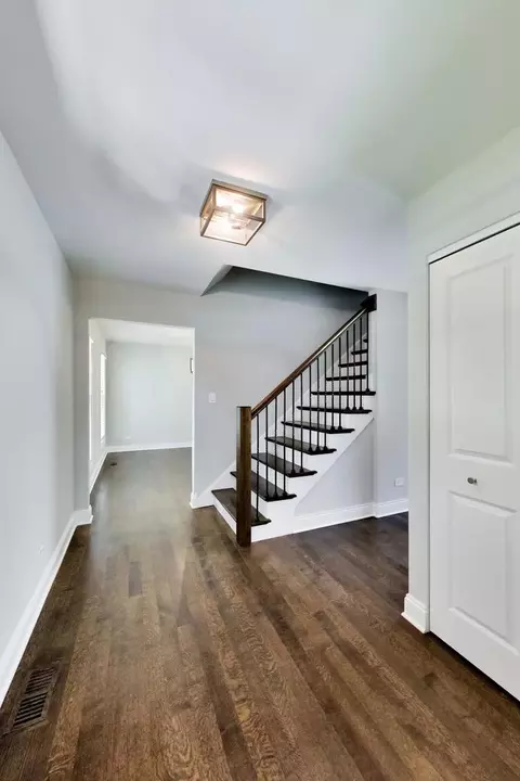 Entry Way - 5502 Groveside Ln, Rolling Meadows, IL 60008 photo 1 of 2
