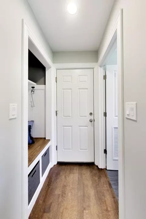 Entry Way - 5502 Groveside Ln, Rolling Meadows, IL 60008 photo 2 of 2