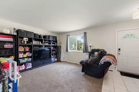 Living - 116 Cloverleaf Rd, Matteson, IL 60443 photo 3 of 3