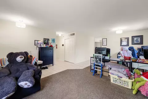 Living - 116 Cloverleaf Rd, Matteson, IL 60443 photo 2 of 3