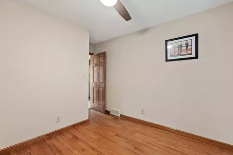 Bedroom - 4303 27th Ave Ct, Moline, IL 61265 photo 6 of 6
