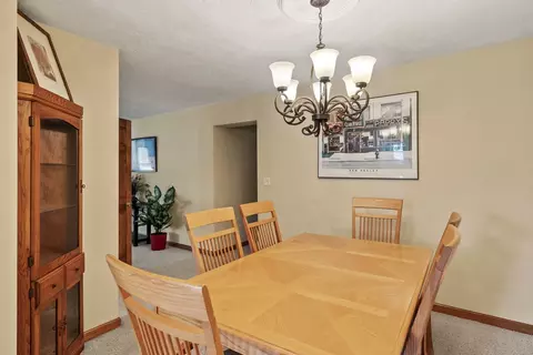 Dining - 4303 27th Ave Ct, Moline, IL 61265 photo 2 of 2
