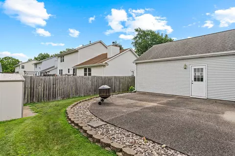Exterior - 4303 27th Ave Ct, Moline, IL 61265 photo 5 of 9