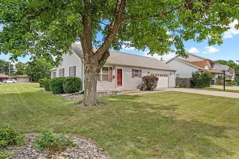 Exterior - 4303 27th Ave Ct, Moline, IL 61265 photo 9 of 9