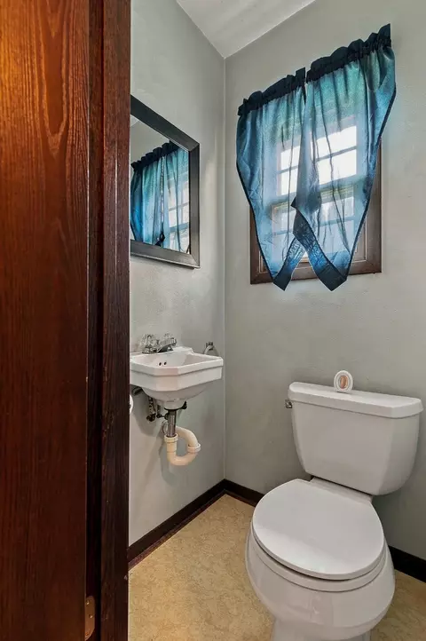 Bath - 1105 11th Ave, Moline, IL 61265 photo 1 of 3