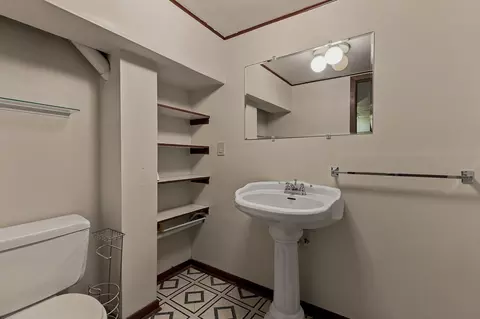 Bath - 1105 11th Ave, Moline, IL 61265 photo 3 of 3
