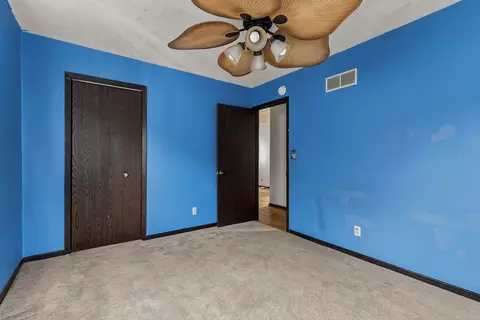 Bedroom - 1105 11th Ave, Moline, IL 61265 photo 2 of 5