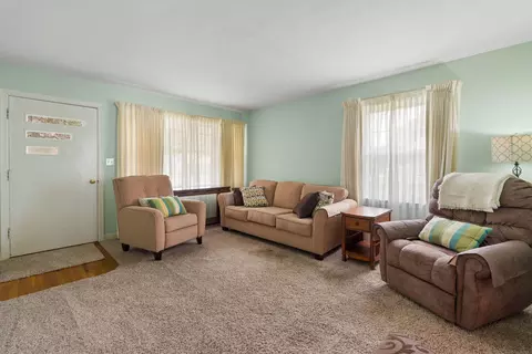 Living - 1136 53rd St, Moline, IL 61265 photo 3 of 3