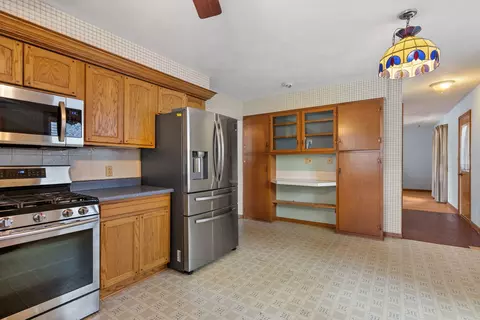 Kitchen - 4336 26th Ave, Moline, IL 61265 photo 2 of 2
