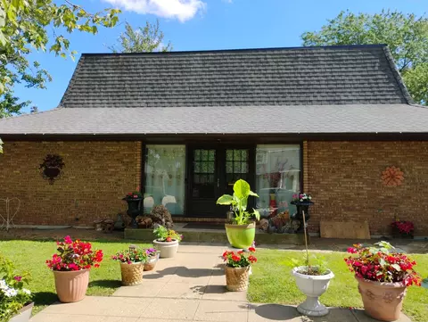2515 W Atlantic Ave, Waukegan, IL 60085
