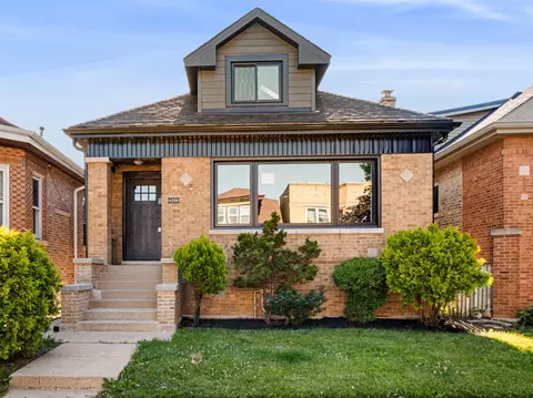 4256 N Monitor Ave, Chicago, IL 60634