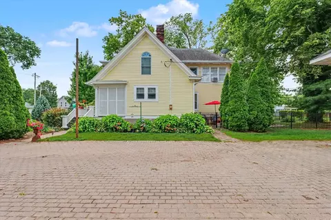 Exterior - 318 E Main St, Monticello, IL 61856 photo 11 of 15