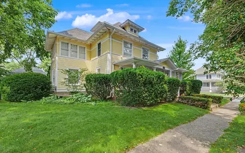Exterior - 318 E Main St, Monticello, IL 61856 photo 2 of 15