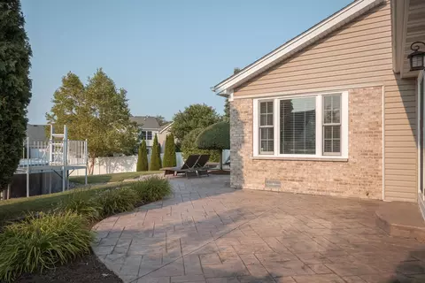 Exterior - 604 Foster Ave, Bartlett, IL 60103 photo 9 of 10