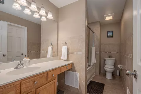 Bath - 604 Foster Ave, Bartlett, IL 60103 photo 1 of 4