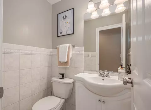 Bath - 604 Foster Ave, Bartlett, IL 60103 photo 4 of 4