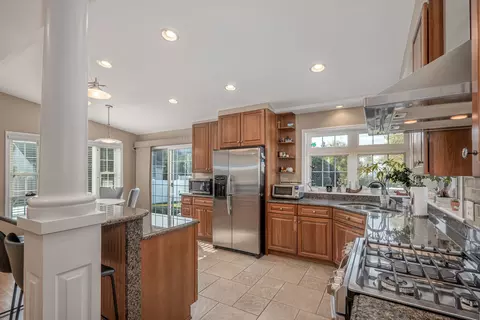 Kitchen - 604 Foster Ave, Bartlett, IL 60103 photo 1 of 5