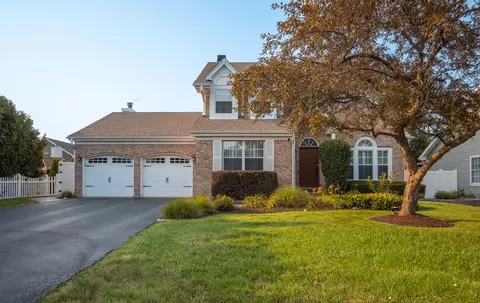 Exterior - 604 Foster Ave, Bartlett, IL 60103 photo 2 of 10