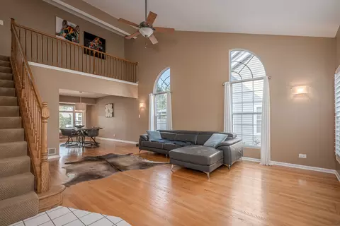 Living - 604 Foster Ave, Bartlett, IL 60103 photo 1 of 5