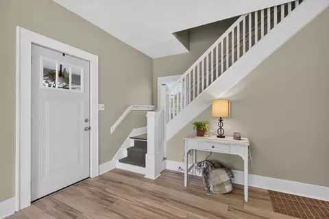 Entry Way - 127 W Moore St, Ottawa, IL 61350 photo 5 of 6