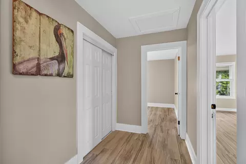 Entry Way - 127 W Moore St, Ottawa, IL 61350 photo 6 of 6