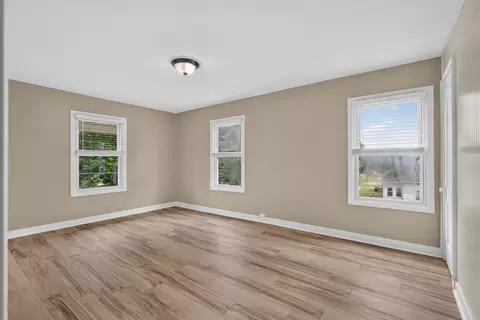 Bedroom - 127 W Moore St, Ottawa, IL 61350 photo 2 of 4